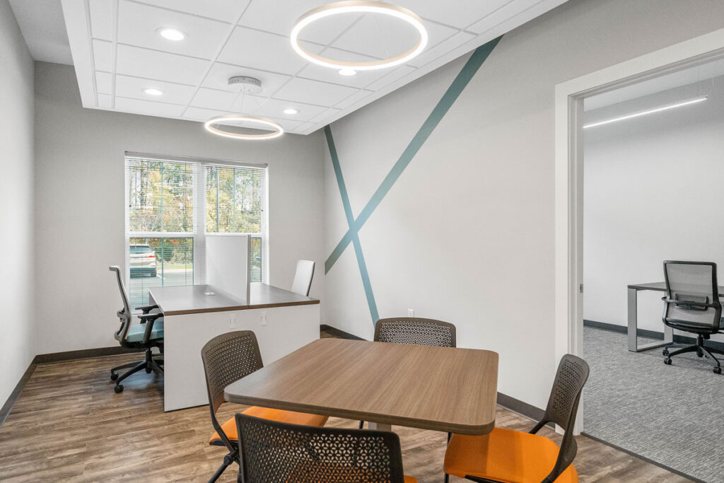 Focus Office Suites Huntersville desk flex-space